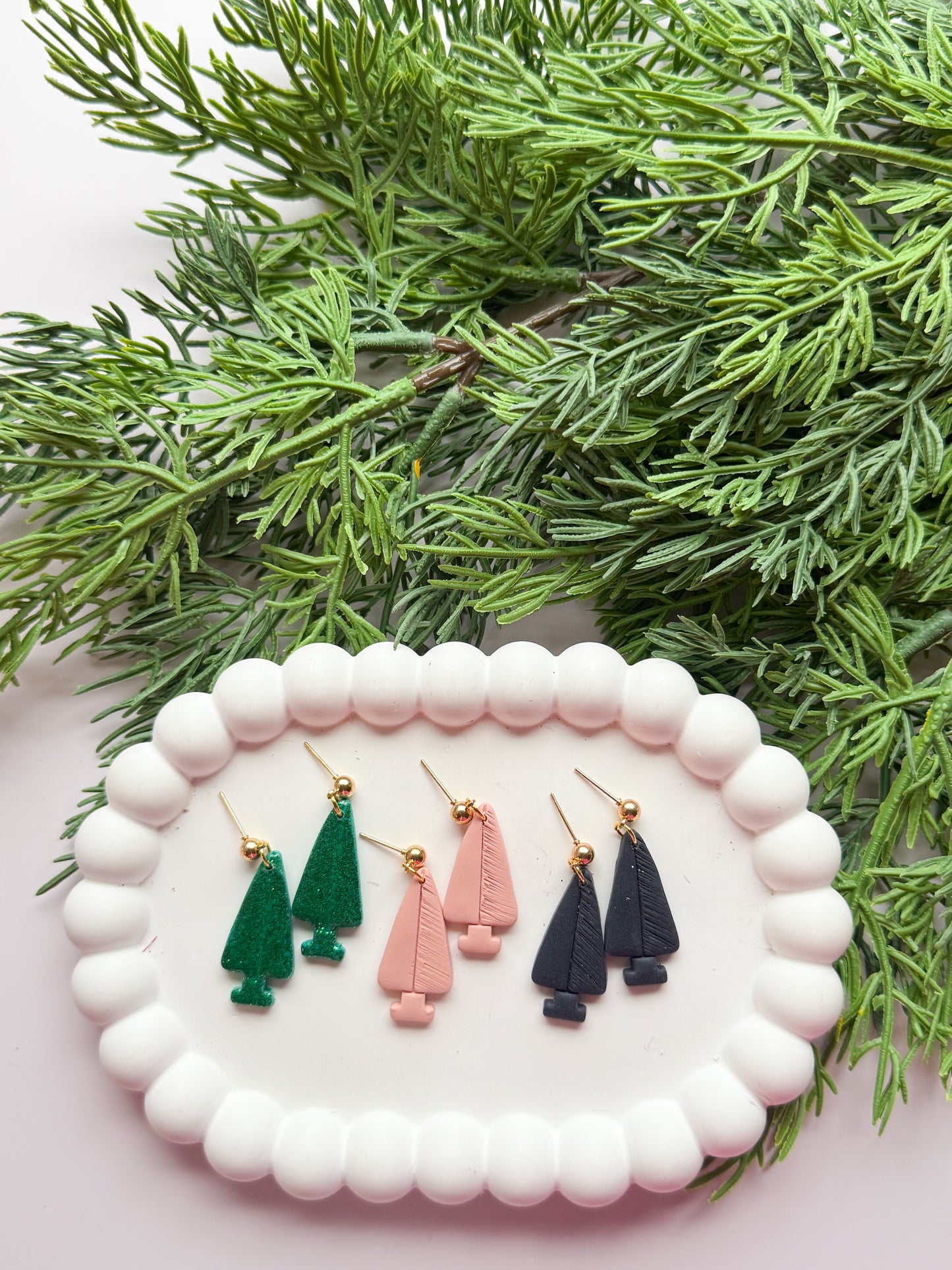 Modern Minimalist Tree Dangles