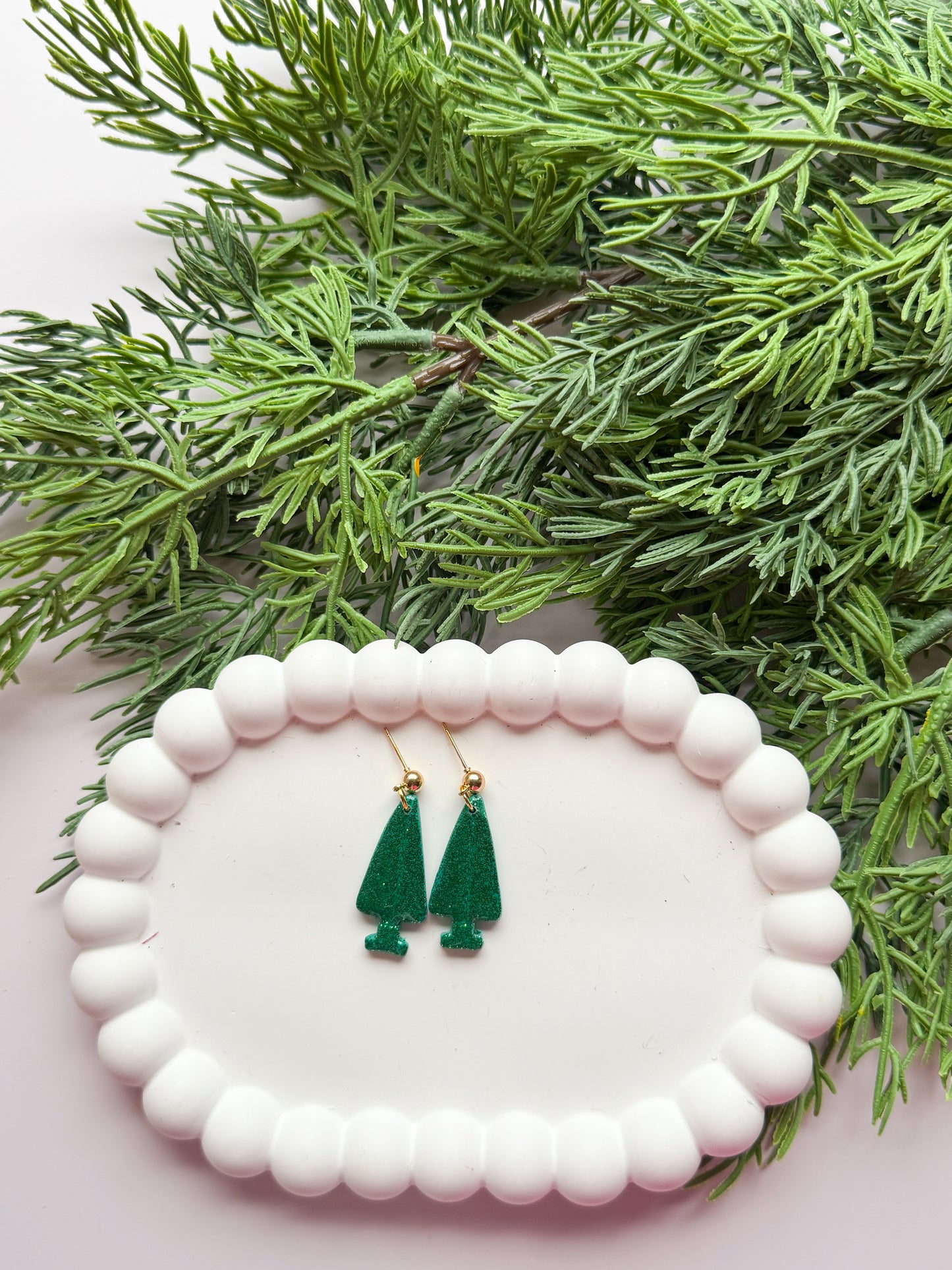 Modern Minimalist Tree Dangles